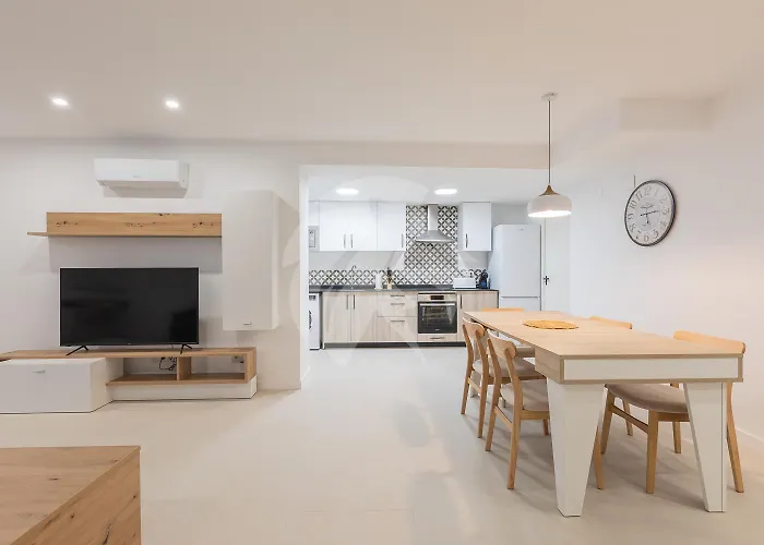 Amplio Apartamento Cerca Centro Historico Y Turia 5Pax 2 Bath